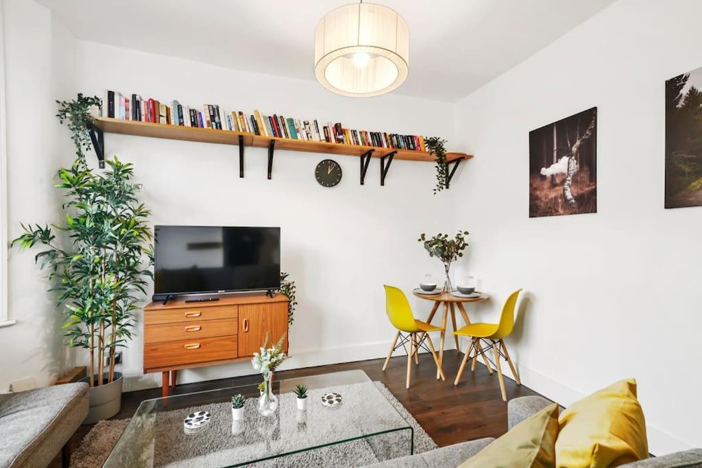 2 Bed Garden Flat Leyton Village Londra Dış mekan fotoğraf