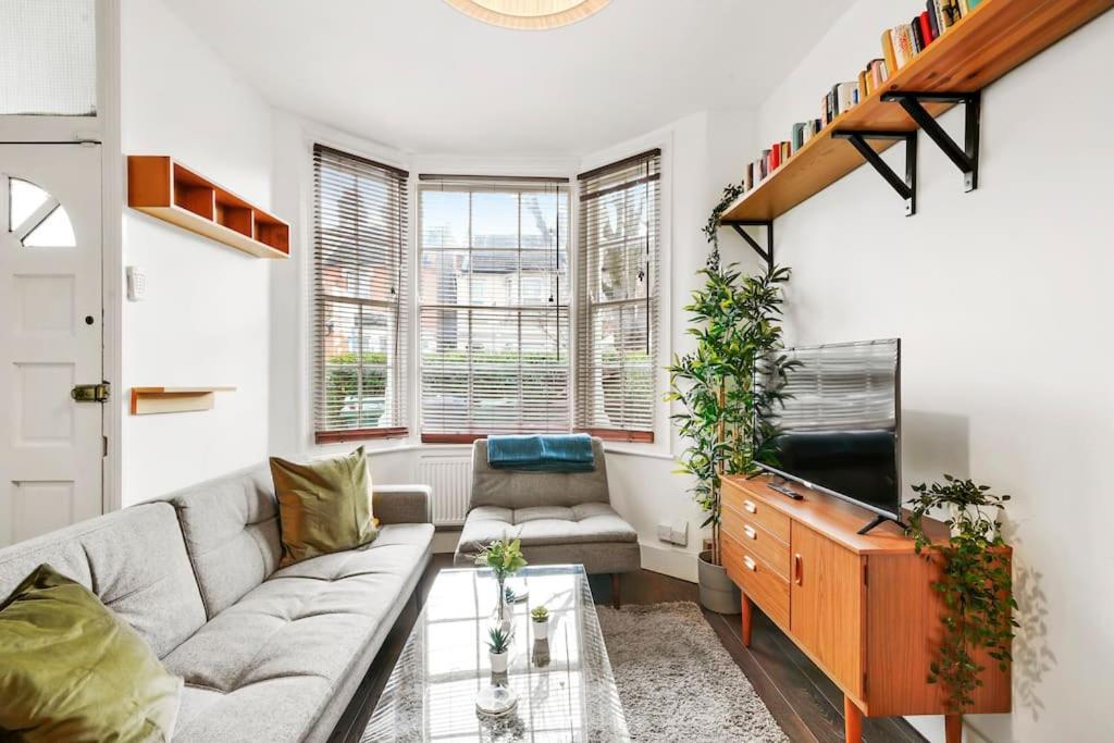 2 Bed Garden Flat Leyton Village Londra Dış mekan fotoğraf